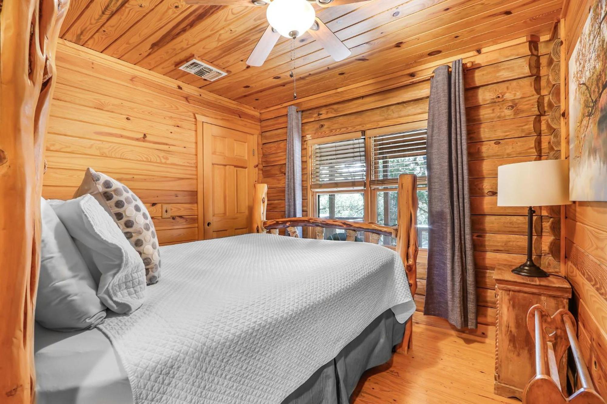 Falls Log Home Wimberley Exterior photo